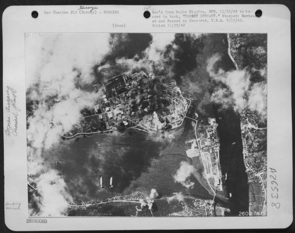 Not only were Göring’s plans for Norwegian aluminium production wildly overoptimistic, the Allies began bombing industrial sites in Norway to curb the production of materials for Germany. The photo caption reads: Two years to build, four minutes to destroy. Bombs fell on huge German magnesium plant at Heroya, Norway. Attack was timed to strike between shifts, reducing Norwegian casualties. Arrow marks arming point. (U.S. Air Force Number 26027AC)