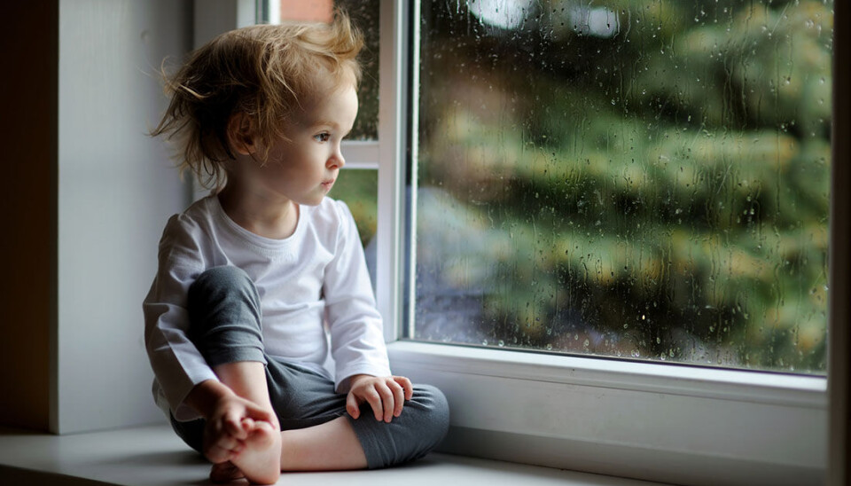 Research indicates that young children in the Norwegian child welfare services (CWS) are not being given the opportunity to adequately participate in their own cases. Although employees in the CWS are aware of this, knowledge about tools and methods that exist for good communication and cooperation with the youngest children are lacking.
