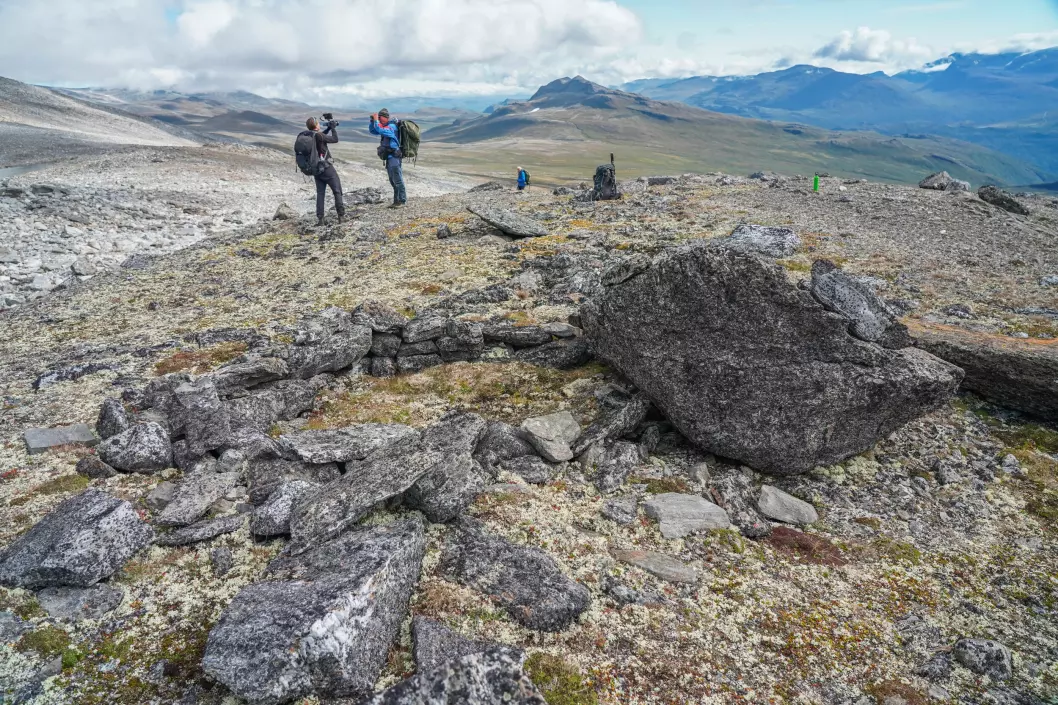 Team Secrets of the Ice have been searching for clues about the past in the Norwegian mountains for 15 years. They know of hundreds of cairns, stone structures used to mark routes, and are always on the lookout for new mountain passes.
