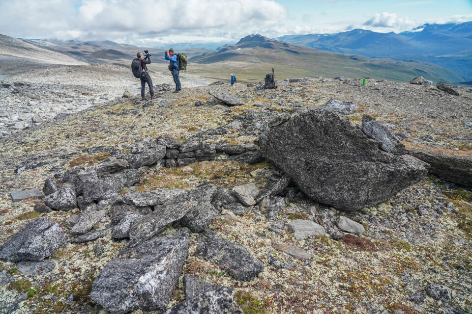 Team Secrets of the Ice have been searching for clues about the past in the Norwegian mountains for 15 years. They know of hundreds of cairns, stone structures used to mark routes, and are always on the lookout for new mountain passes.