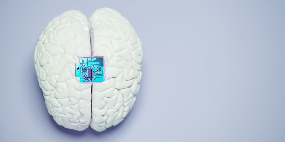 A brain implant could provide electrical stimuli to the centre that processes the artificial sensory impression. No, it won’t look like this.