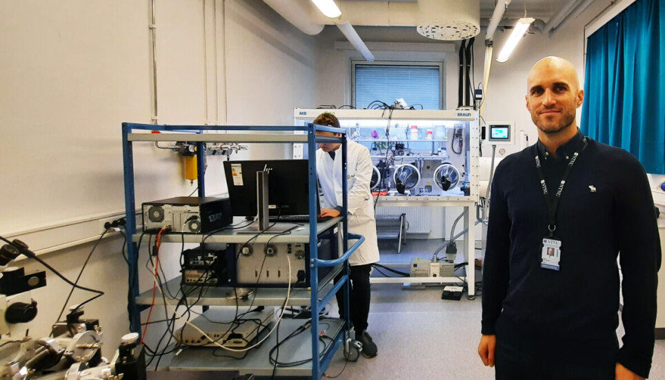Daniel Rettenwander in his laboratory.