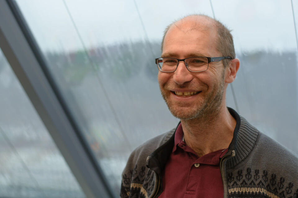 Laurent Bertino leads an effort to develop methods for combining satellite data and other observations from the atmosphere, the ground and the ocean. The purpose is to give computer models the best possible starting point for calculating the development of Arctic sea ice in the coming days.