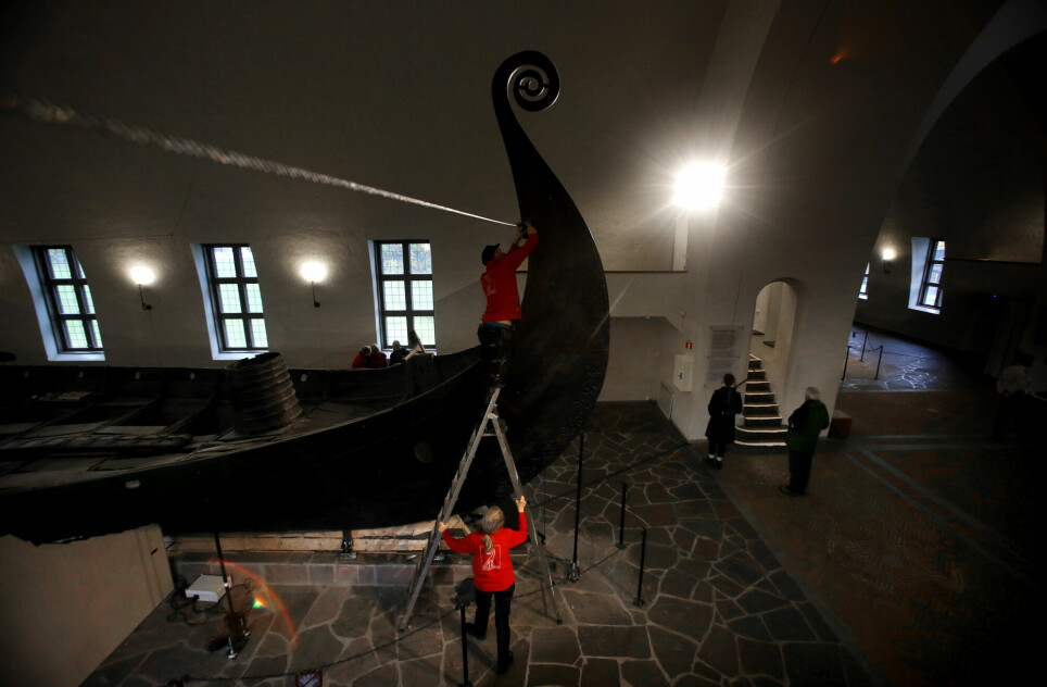 The preparations for a new Museum of the Viking Age started already in 2017. Pictured here is conservator, head engineer and smith Anders Helseth at work figuring out how much the Oseberg ship weighs, and how to be able to move it a few metres into a new musum - without it falling apart.