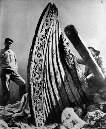 Once upon a time, in 1903, the Oseberg Viking ship was discovered on the farm Oseberg in Sem in Vestfold. Some 120 years later, the ship is in danger of falling apart if it does not soon get a new home.