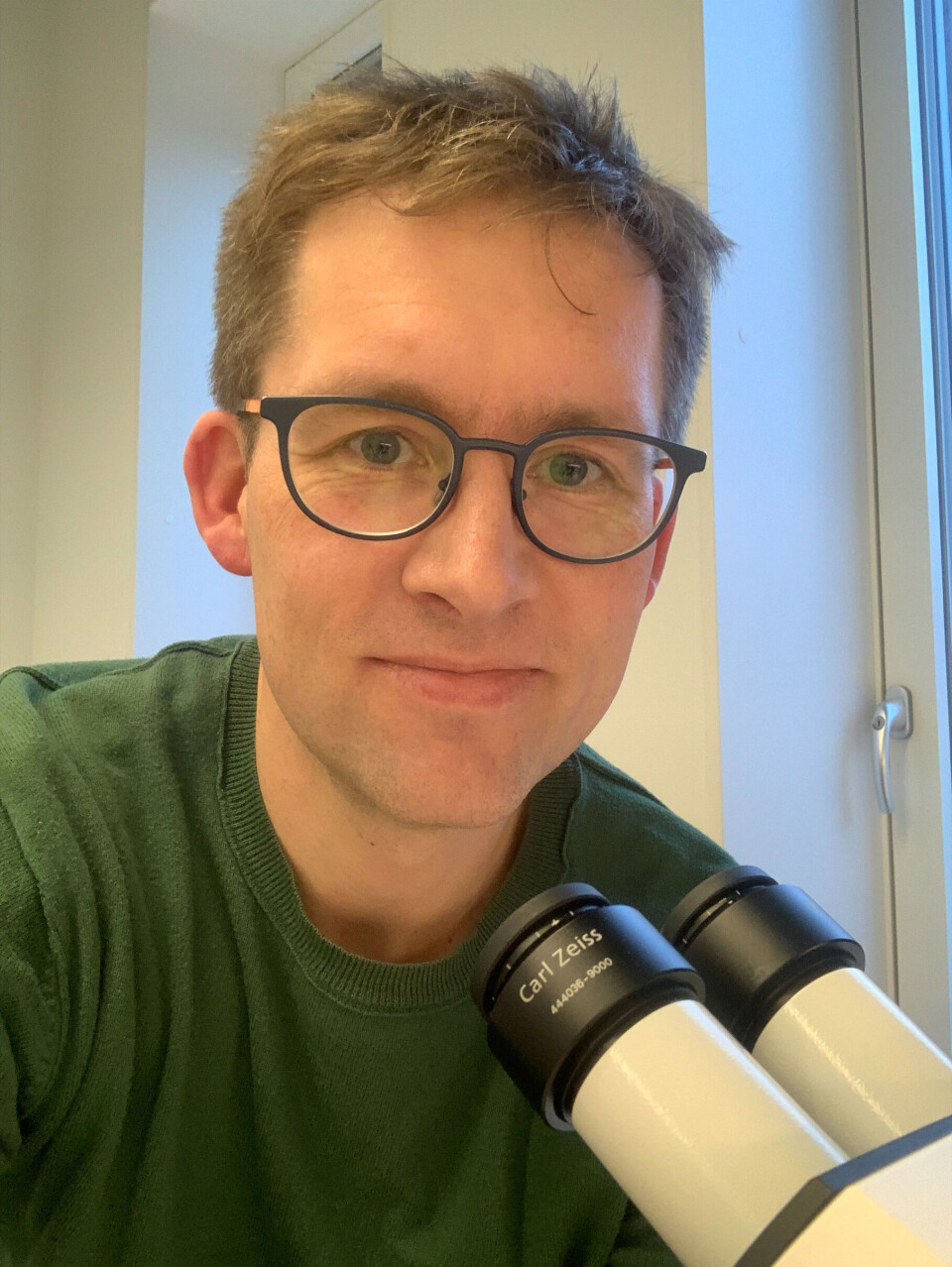Kenneth Bowitz Larsen heads a large laboratory with advanced microscopes that are used by all the research groups at the Faculty of Health at UiT.