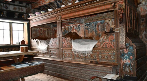 The culture of sleeping: Some slept in rose-painted beds, others barely had time to sleep The culture of sleeping: Some slept in rose-painted beds, others barely had time to sleep