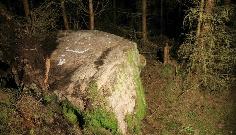 The altar stone at Hunnfeltet.