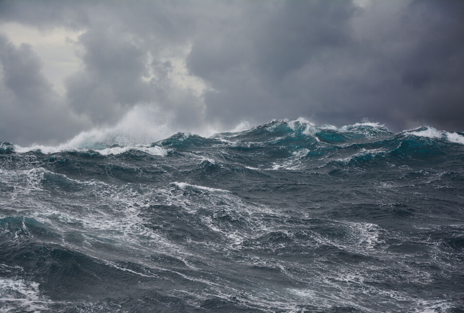 Waves generated by big storms resulted in a specific, initially puzzling signal that was detected by the fibre optic network.