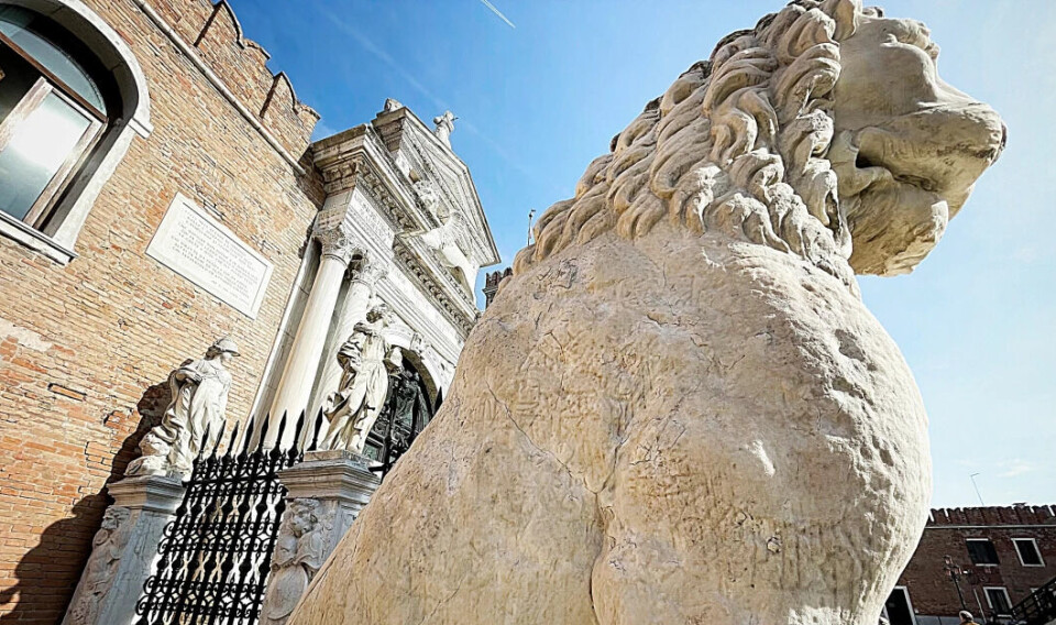 Vikings tagged the great lion in Venice with runes