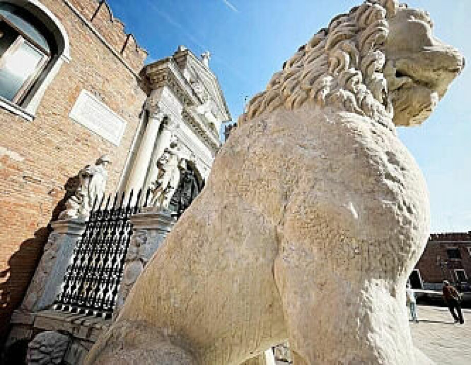 ScienceNorway.no's journalist Bård Amundsen recently visited Italy. There he saw a statue of a lion with Norse runes. When the runes were written, the statue was in Greece! Read the full story here.