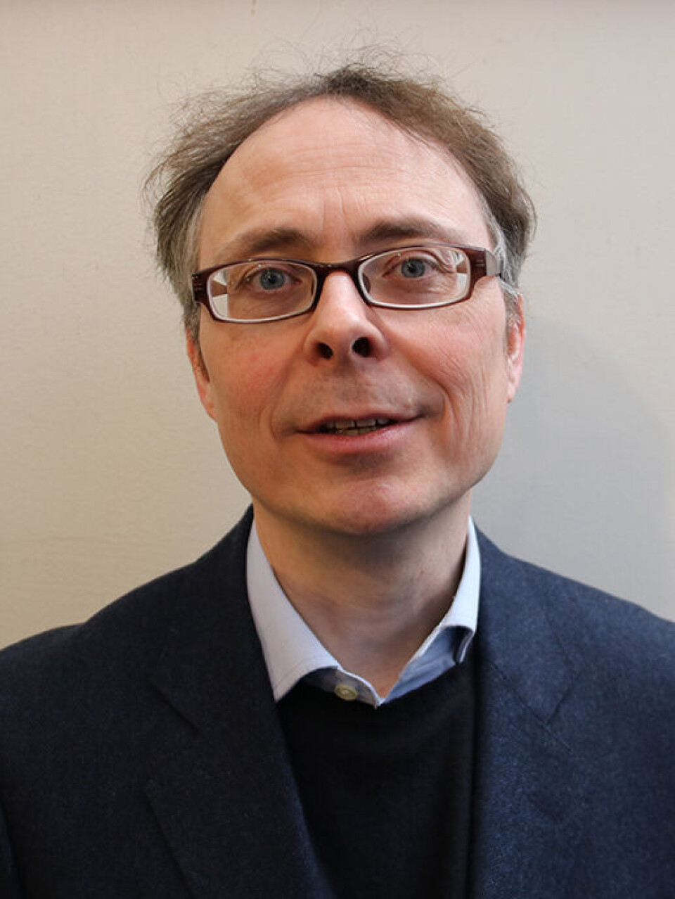 Nicholas Elwyn Allott, a linguist and researcher at the University of Oslo, believes that to speak literarally means to stick to the traditional meaning of the word.