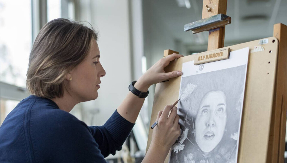 The fear of making mistakes can put a break on creative work. Here, Jannicke Krøvel is drawing.