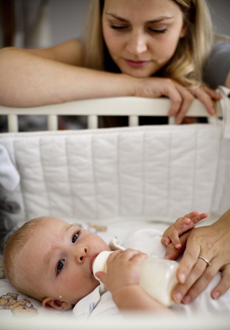 Norway has strict rules for the marketing of breast milk substitutes. But they could still stand improvement.