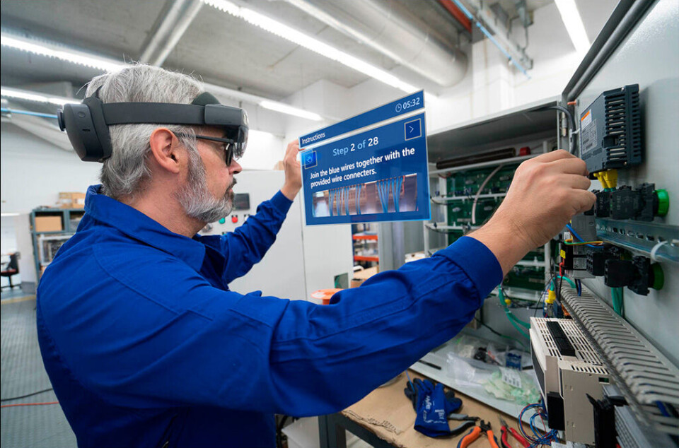 Beyond the glasses, there is a job to be done. On the inside, instructions appear as text and images.