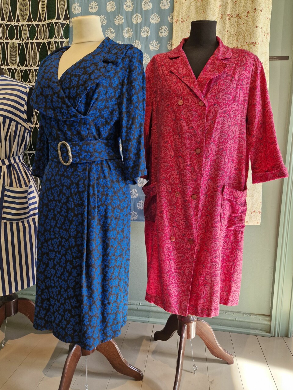 Cotton clothes were cheaper to make than old woollen garments. They were durable — and nice. Dresses sewn in the 1950s with fabric from Knud Graah's textile factory, exhibited at the Labour Museum at Sagene in Oslo.