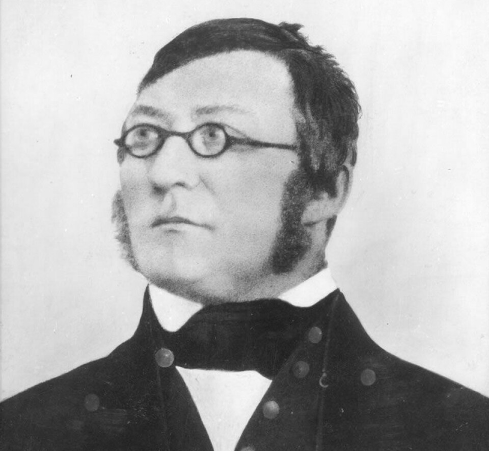 Henrik Wergeland is a well-known glasses wearer. This portrait is from 1842.