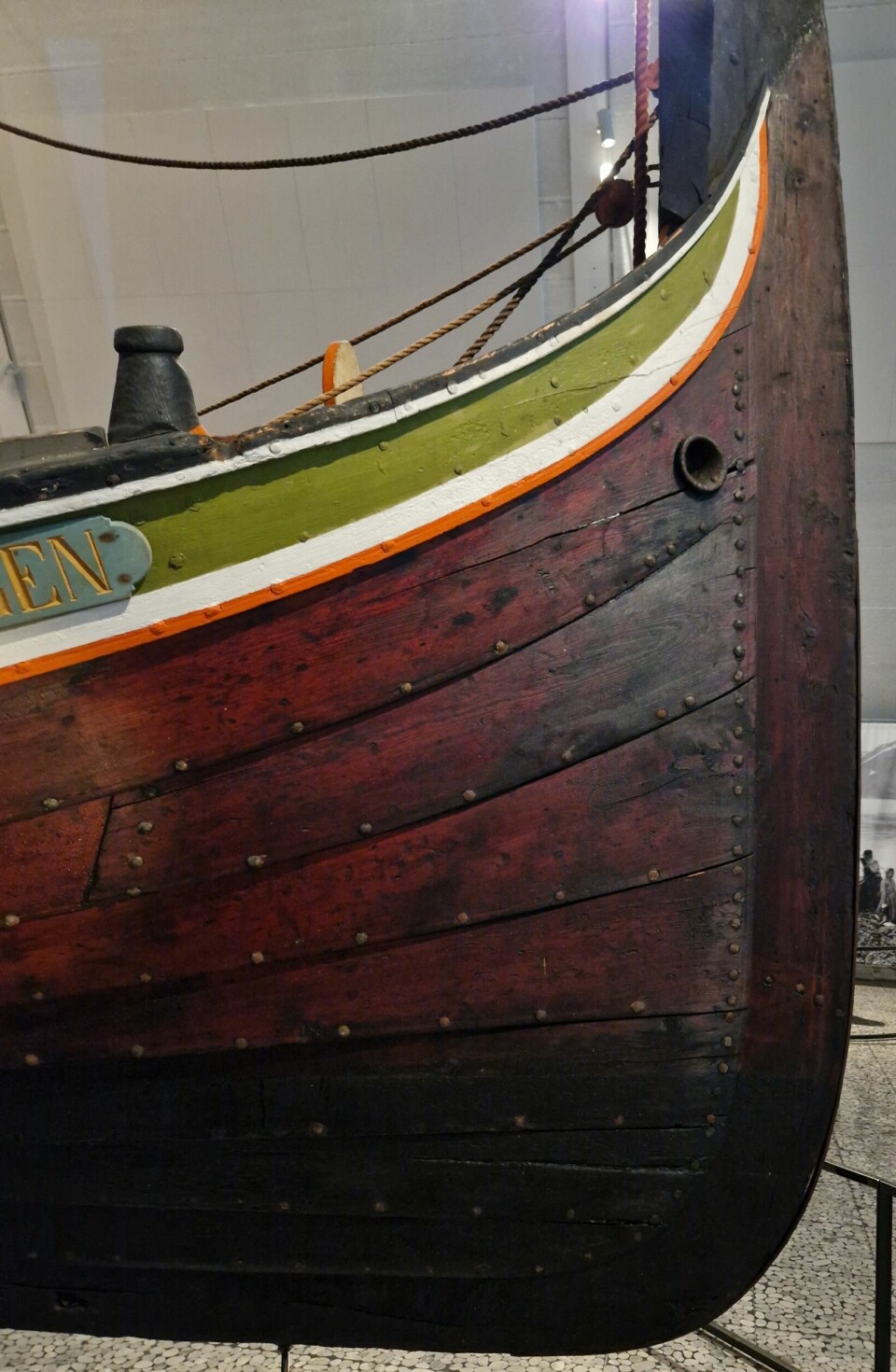 The Nordland boat is built using the same method as the Vikings: the clinker or lapstrake method.