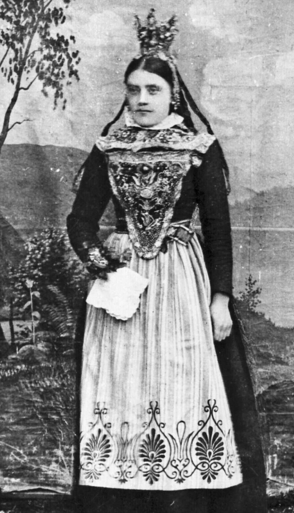 Girl from Dalsbygda adorned as a bride according to local traditions in 1868.