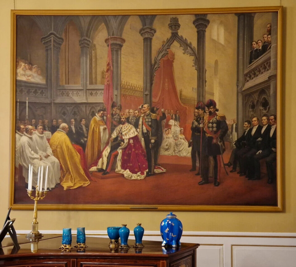 At the Royal Palace, there is a painting of the coronation of Oscar II and Sophia in Nidaros Cathedral in 1873. Sophia can be seen at the back of the painting, wearing the coronation robe and a white satin dress. She is waiting for her turn to receive the crown, the orb, and the scepter.