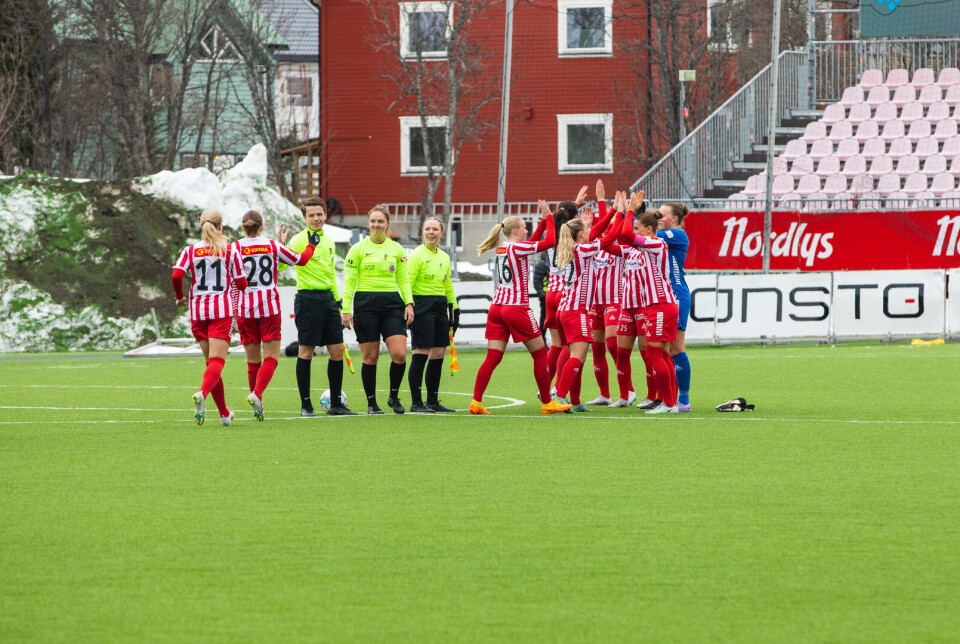 According to Susann Dahl Pettersen, it is essential that all players feel important for the team and seen by the coach to perform better.
