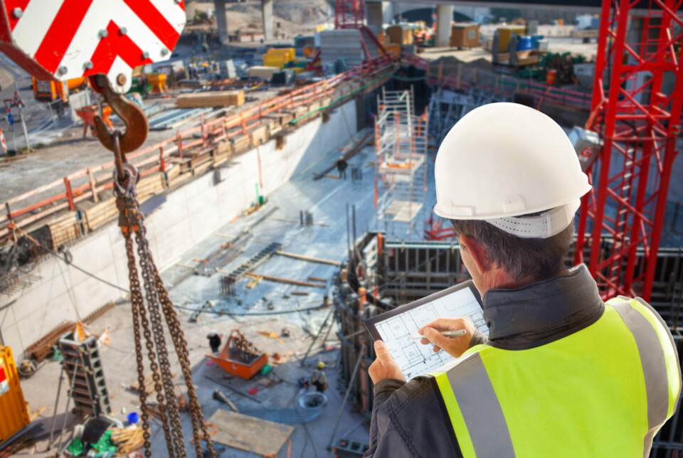 Engineers in the construction industry are under pressure from many sides. More torrential rain increases the chance of injuries and errors, along with ethical pressure on the specialists.