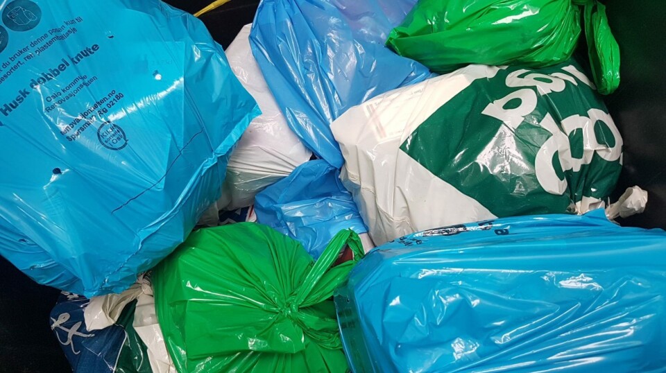 The main aim of this study was to gain knowledge on occupational exposure to dust, endotoxins, and microorganisms at modern automated waste sorting plants compared to the exposure in more traditional, manual waste sorting plants.