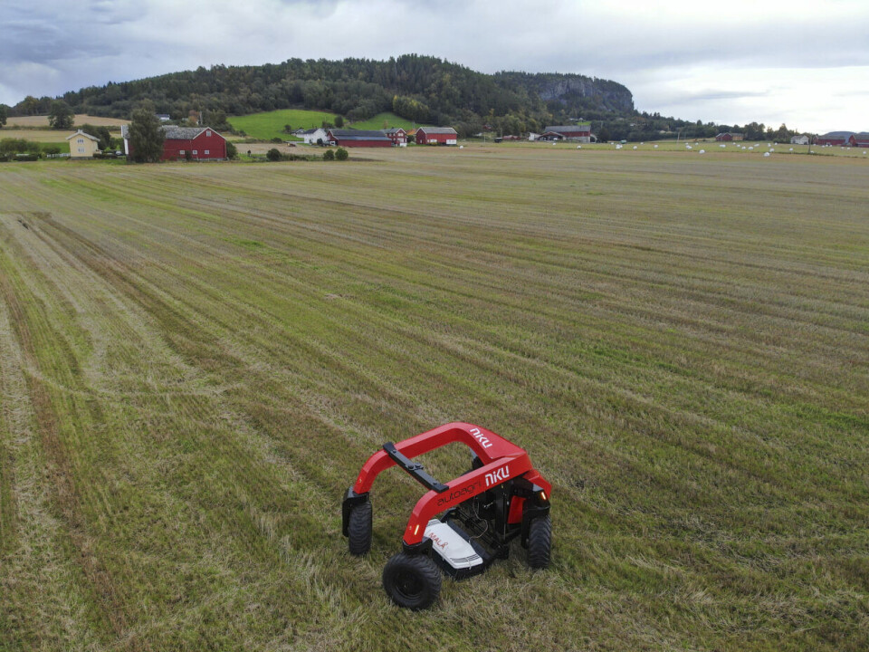 At the farm Vinnan in Stjørdal, the archaeologists made fantastic discoveries with driver-controlled GPR last year. The robot now continues on its own, looking for more hidden cultural heritage. På Vinnan i Stjørdal gjorde arkeologene fantastisk funn med førerstyrt georadar i fjor. Nå kjører georadaren videre på egenhånd, på jakt etter flere skjulte kulturminner.