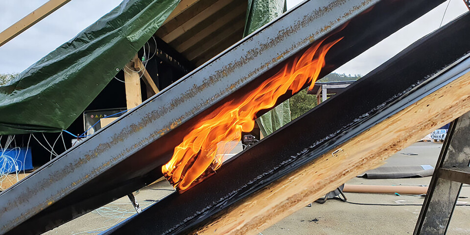 The experiments show that increasing the gap by three extra centimetres can reduce the risk of fire considerably.