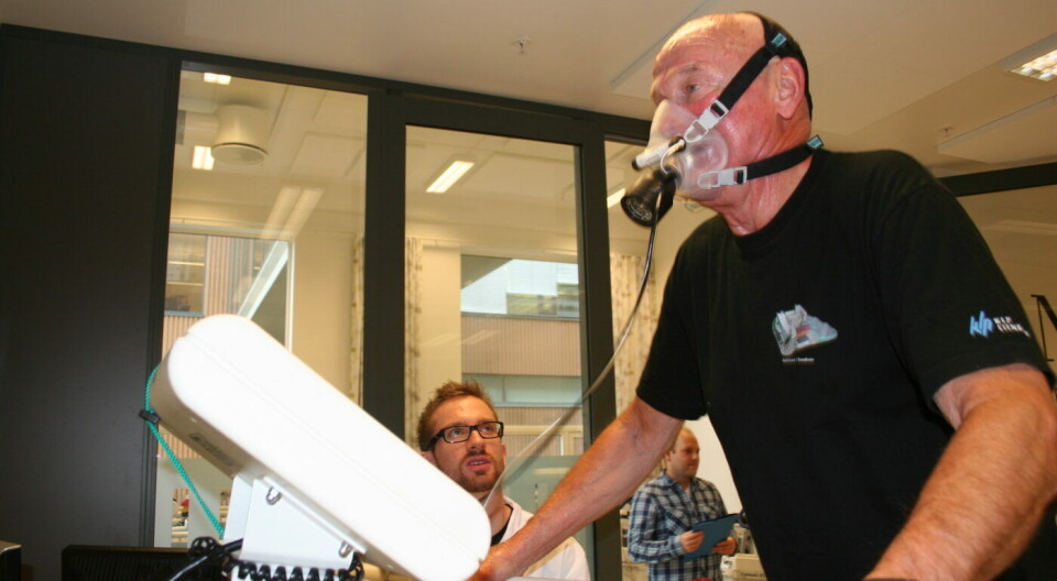 Sverre Kirtsæther, one of the original participants in the Generation 100 study, runs on a treadmill in 2012 so that Øyvind Eian, a master’s student in exercise physiology, can measure his maximal oxygen uptake. The photo is from the beginning of the study, which ran from 2012-2017.
