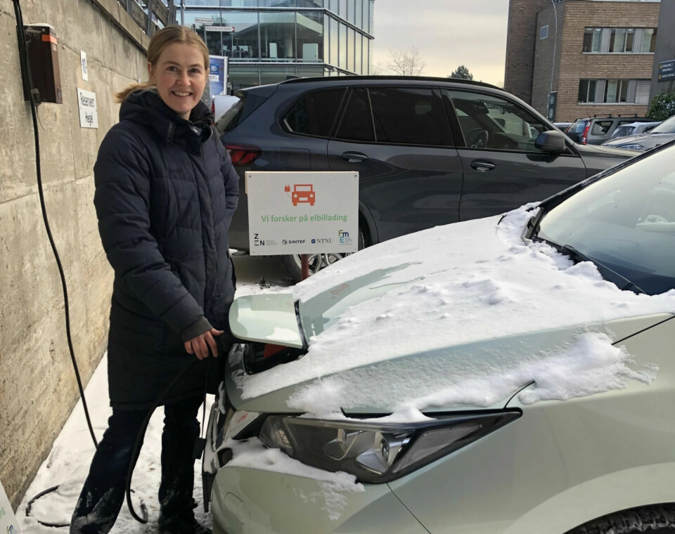 On cold mornings, many people preheat their EVs by connecting them to the mains. But this doesn’t necessarily save them money. SINTEF researcher Åse Lekang Sørensen has been measuring levels of energy consumption during the preheating for different makes of electric car. On cold mornings, many people preheat their EVs by connecting them to the mains. But this doesn’t necessarily save them money. SINTEF researcher Åse Lekang Sørensen has been measuring levels of energy consumption during the preheating for different makes of electric car.
