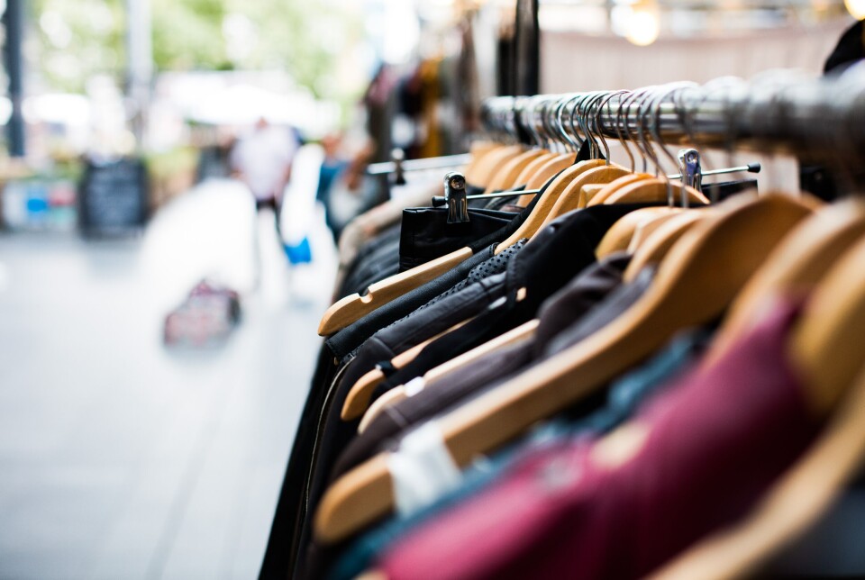 Plastic textiles lead to enormous environmental problems. The only useful solution is to have fewer clothes in circulation, researchers believe.