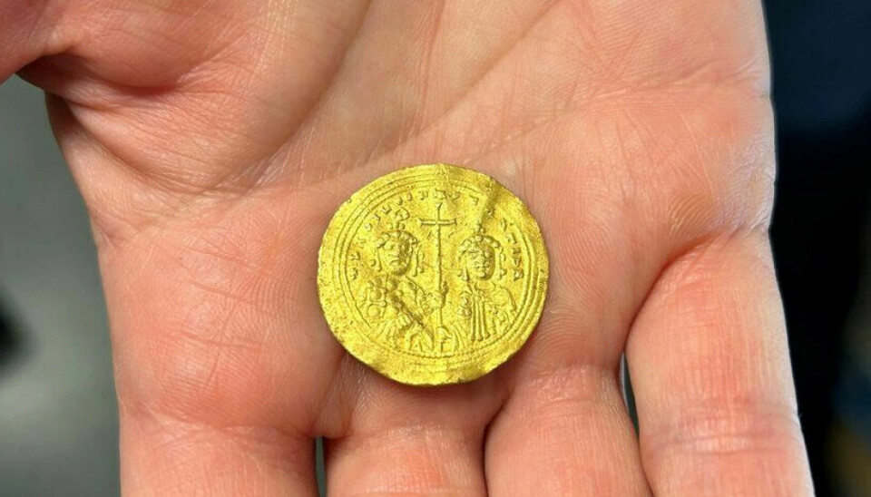 Depicted are two emperors on one side and Christ on the other side of this gold coin from Byzantium, found by a hobby metal detectorist in the mountains of Valdres. The coin is the only one of its kind found in Norway, according to county archaeologist May-Tove Smiseth.
