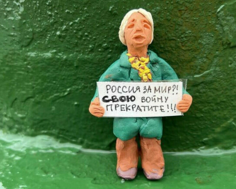 'Russia for peace? Stop YOUR war', urges this doll in St. Petersburg.