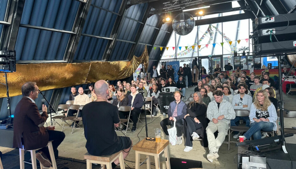 For the last ten years, Professor Aksel Tjora has organised a sociology festival where new sociology students, master’s students, and fellows meet across the board to discuss subjects. The event is held outside a traditional academic setting. “I notice that these kinds of gatherings are worth their weight in gold,” Tjora told Universitetsavisa, the online newspaper that covers NTNU, during the 2023 sociology festival.