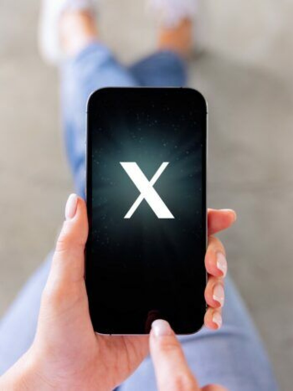 The language used in the millions of posts was compared to the living conditions in the counties from which the messages were sent. Forskerne tok for seg 30 millioner amerikanske meldinger på X/Twitter. Språkbruken i meldingene sammenlignet de med levekårene i fylkene som meldingene ble sendt fra.