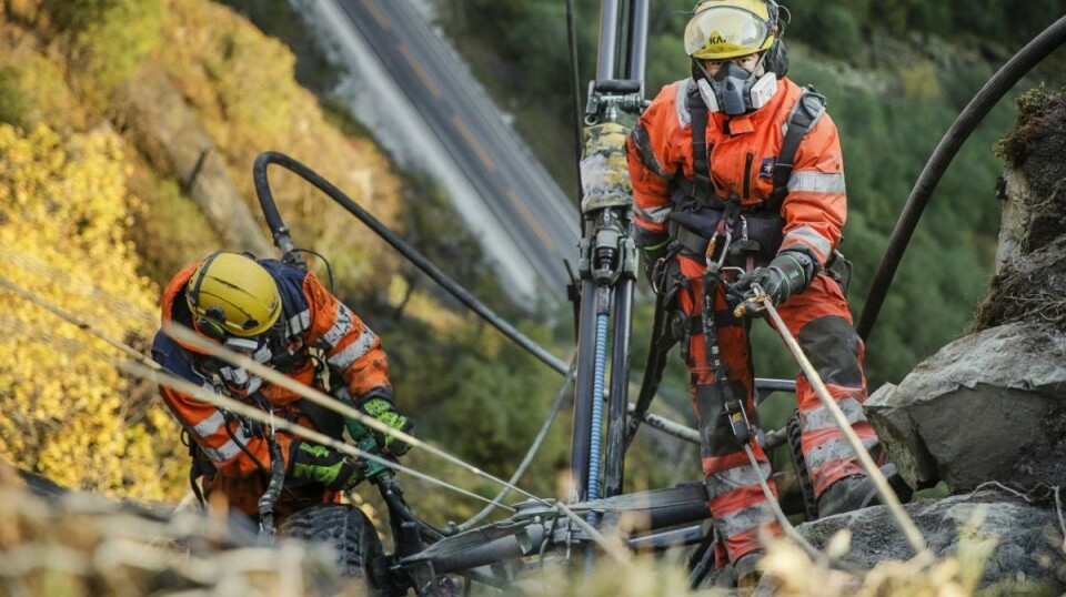 They work with drilling and blasting, but it isn't serious accidents that affect the health of most construction workers.