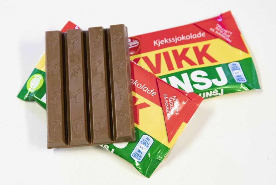 Two Kvikk Lunsj packages and an exposed chocolate bar.