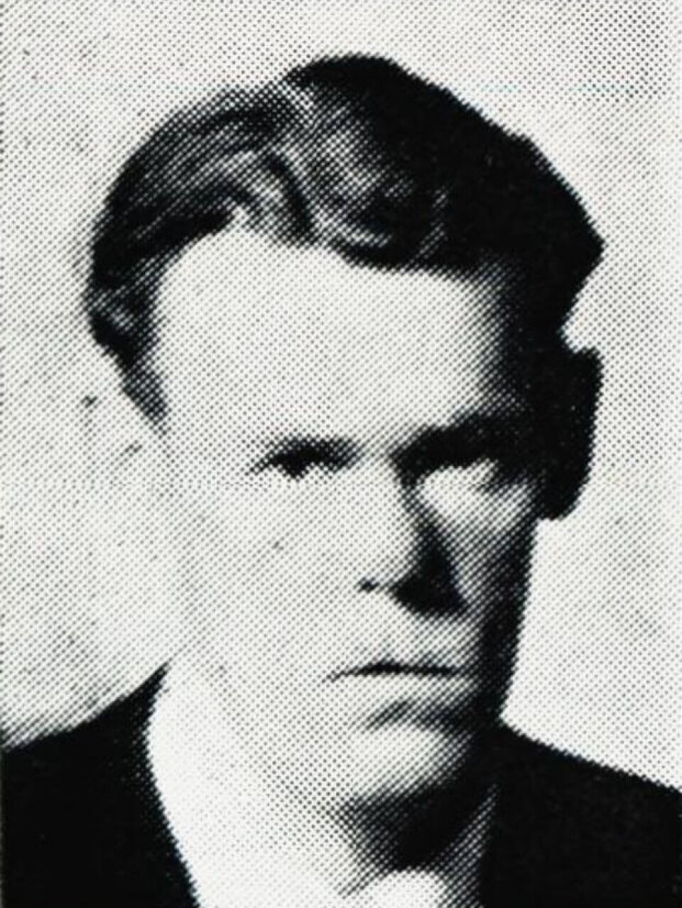 Ferdinand Tjemsland wrote a letter to a fellow prisoner just before his execution: My comrades and I have held our ideals and our banner high. Be assured that we remain faithful until our last breath. Reprinted in the book En fortiet historie.