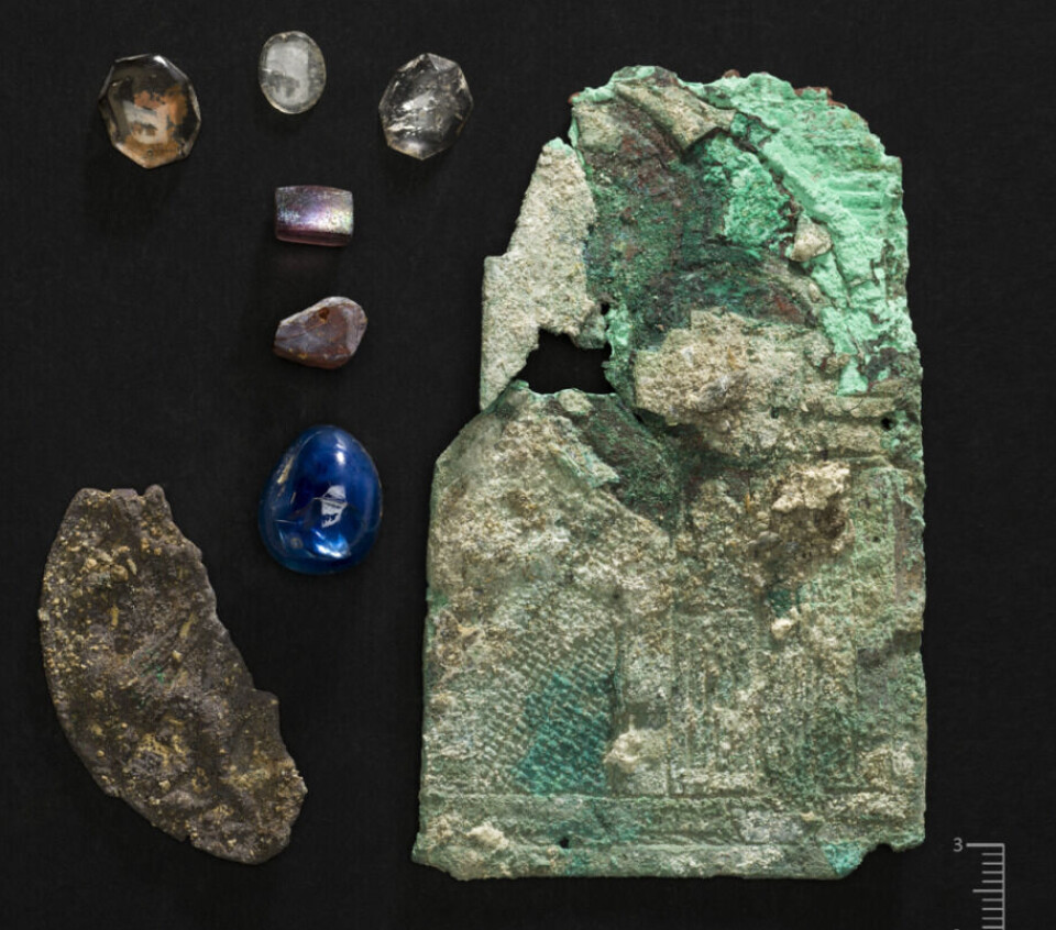 The archaeologists link these findings to St. Swithun's reliquary. The archaeologists link these findings to St. Swithun's reliquary.