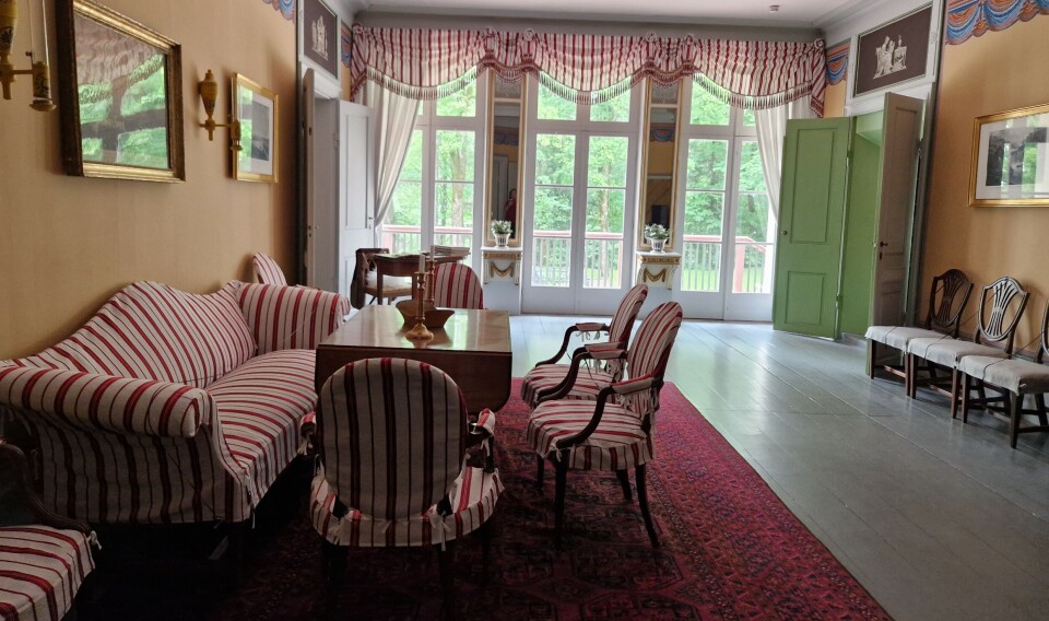 In this room, the Danish prince was ready to proclaim himself the king of Norway. The 21 Norwegians wanted to choose for themselves. They all ignored the fact that Norway had already been given to the Swedish king.