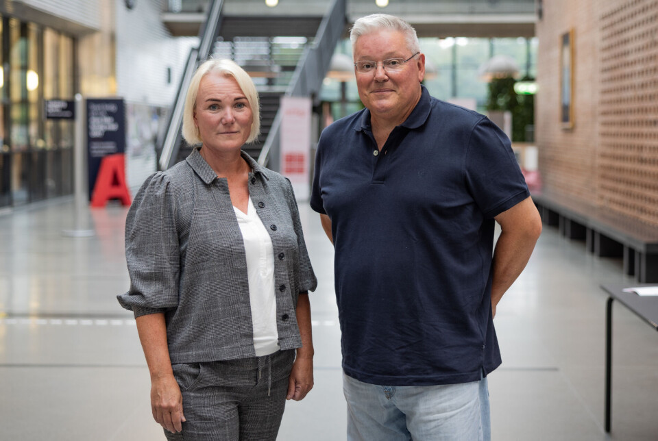 'Many schools lack what is needed to succeed in creating good learning environments. Department heads, inspectors, and other middle managers spend too much time on the wrong tasks,' says Morten Øgård. Here together with Linda Hye, who also contributed to the study.