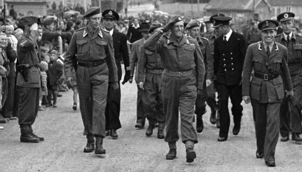 The mayor of Narvik, Theodor Broch, made courageous decisions when Narvik was occupied by the Germans in 1940, according to historians. In the film The Battle for Narvik, he was portrayed as hot-tempered and immature. Here, Broch (on the right) is pictured with Crown Prince Olav in the fall of 1945.