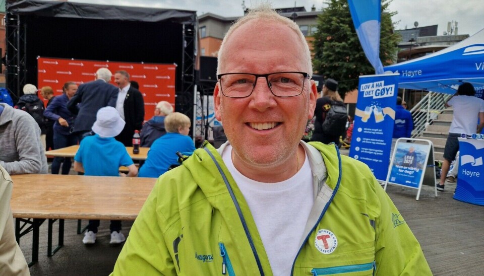 Pastor Lars Petter Flatøy from the Filadelfia congregation does not speak directly with angels. “I have a simple faith. I pray to God, Jesus, and the Holy Spirit,” he says.