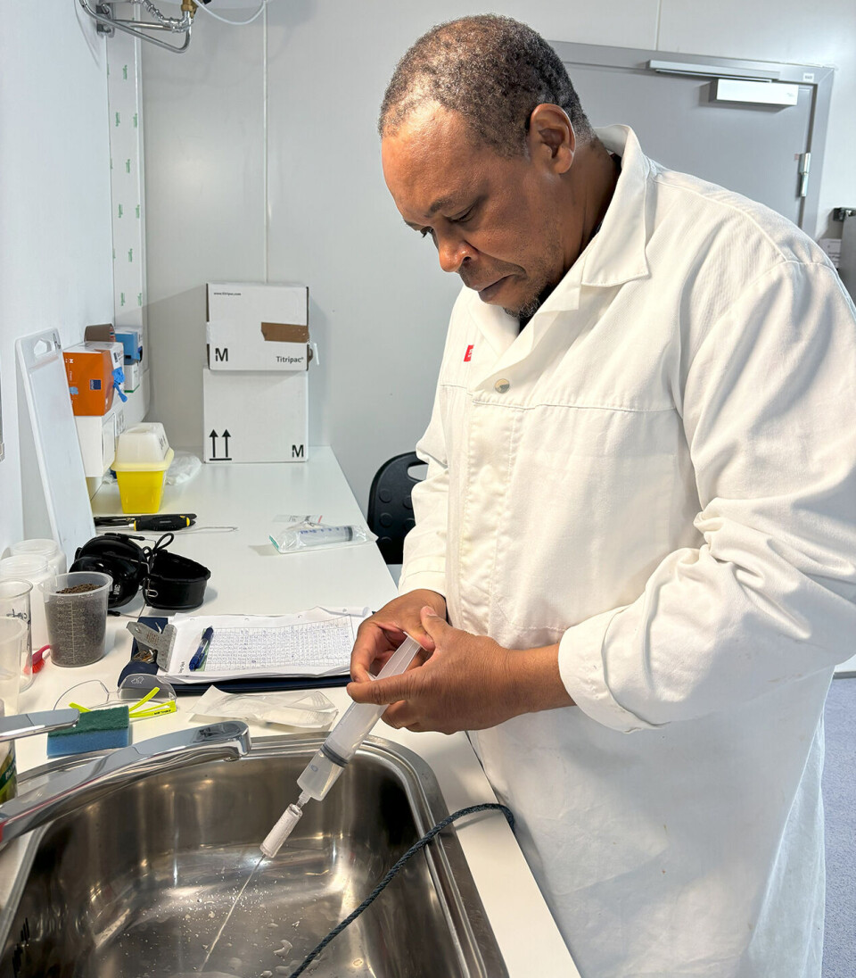 Hetron M. Munang'Andu is an associate professor at Nord University's Faculty of Biosciences and Aquaculture.