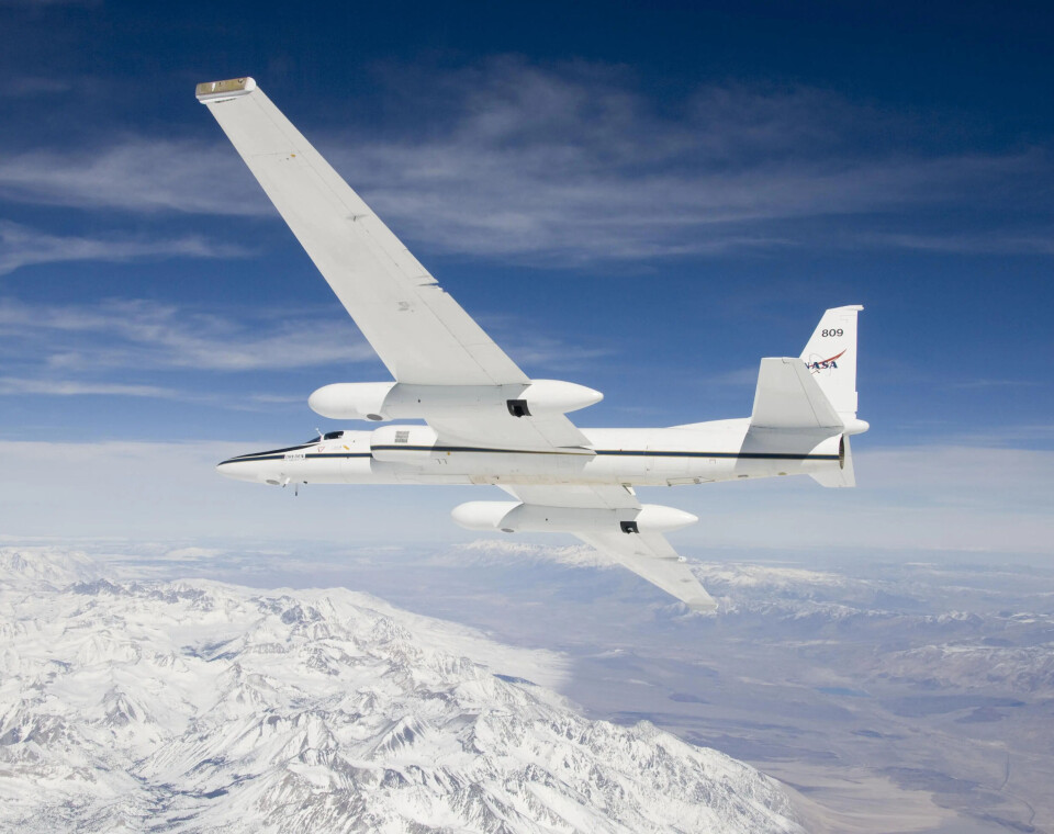 Illustration of the ER-2 plane, which is a variant of the famous U-2 plane. Here, it is not in tropical regions.