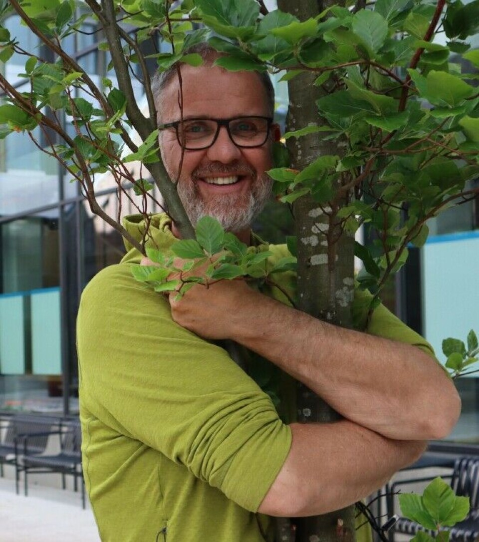 When children are allowed to be in the forest or by the sea, something happens to them. Often, they let go of the tensions they have been carrying around. “Nature is my best assistant, without comparison,” says Bruvik.