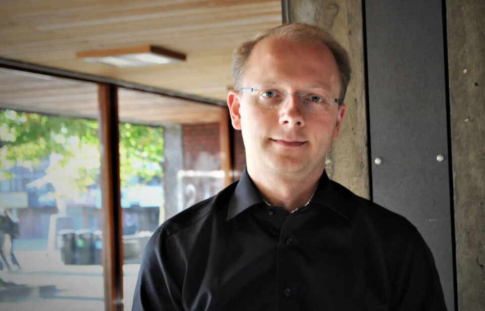 Volcanic eruptions have made our planet a bit cooler. 'Can we play volcano?' asks researcher Bjørn Samset.
