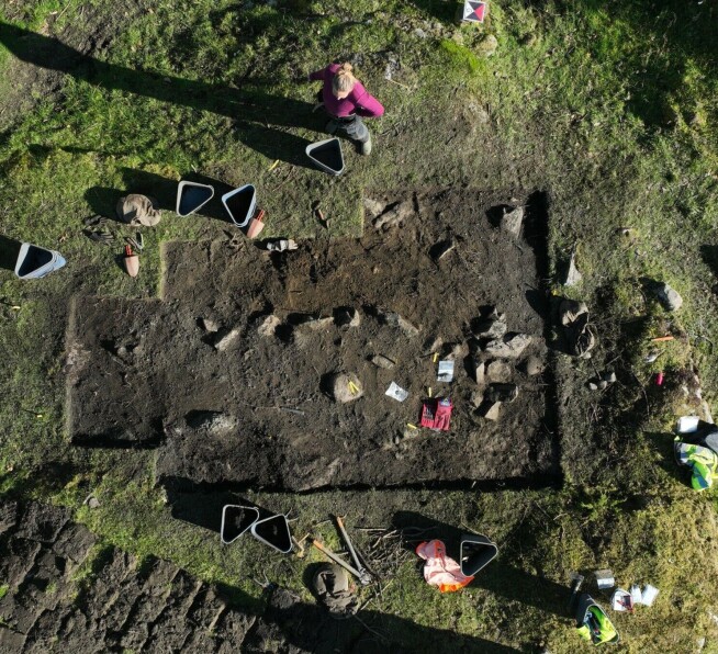 Found jewellery and a unique coin: Three women were buried here during the Viking Age
