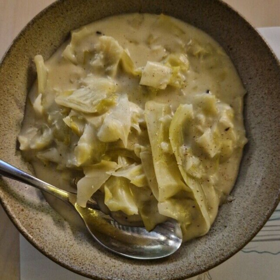 The vegetables were stewed or stuffed with cream and spices. Alongside cabbage stew, guests were served cauliflower mash and stewed peas.